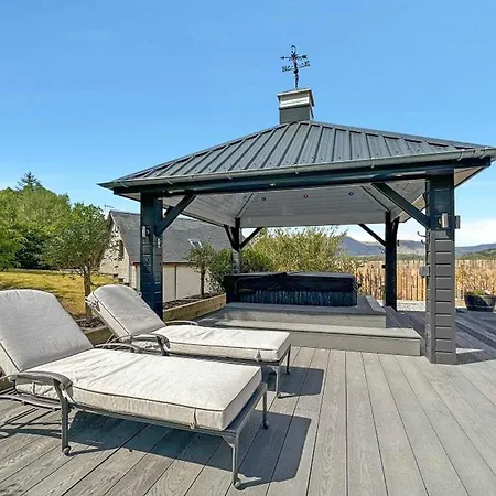 Little Fox Lodge Luxury Hideaway With Hot Tub Glencoe Near Fortwilliam (Adults Only)-2